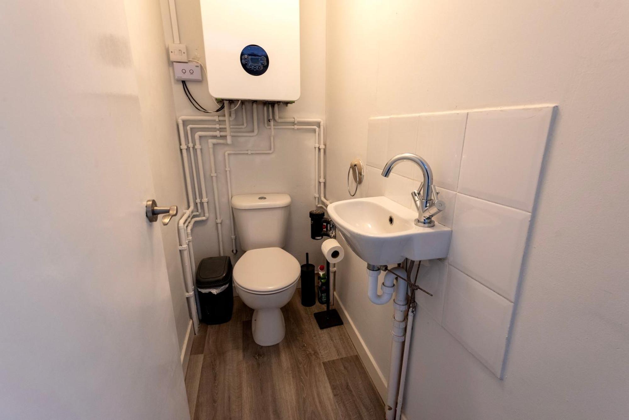 Double Room In Refurbished 5 Bed Home With Wifi And Tv BW Room 4 Solihull Exterior foto