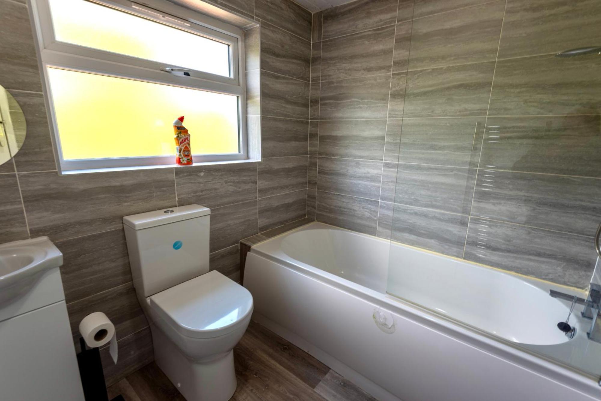 Double Room In Refurbished 5 Bed Home With Wifi And Tv BW Room 4 Solihull Exterior foto